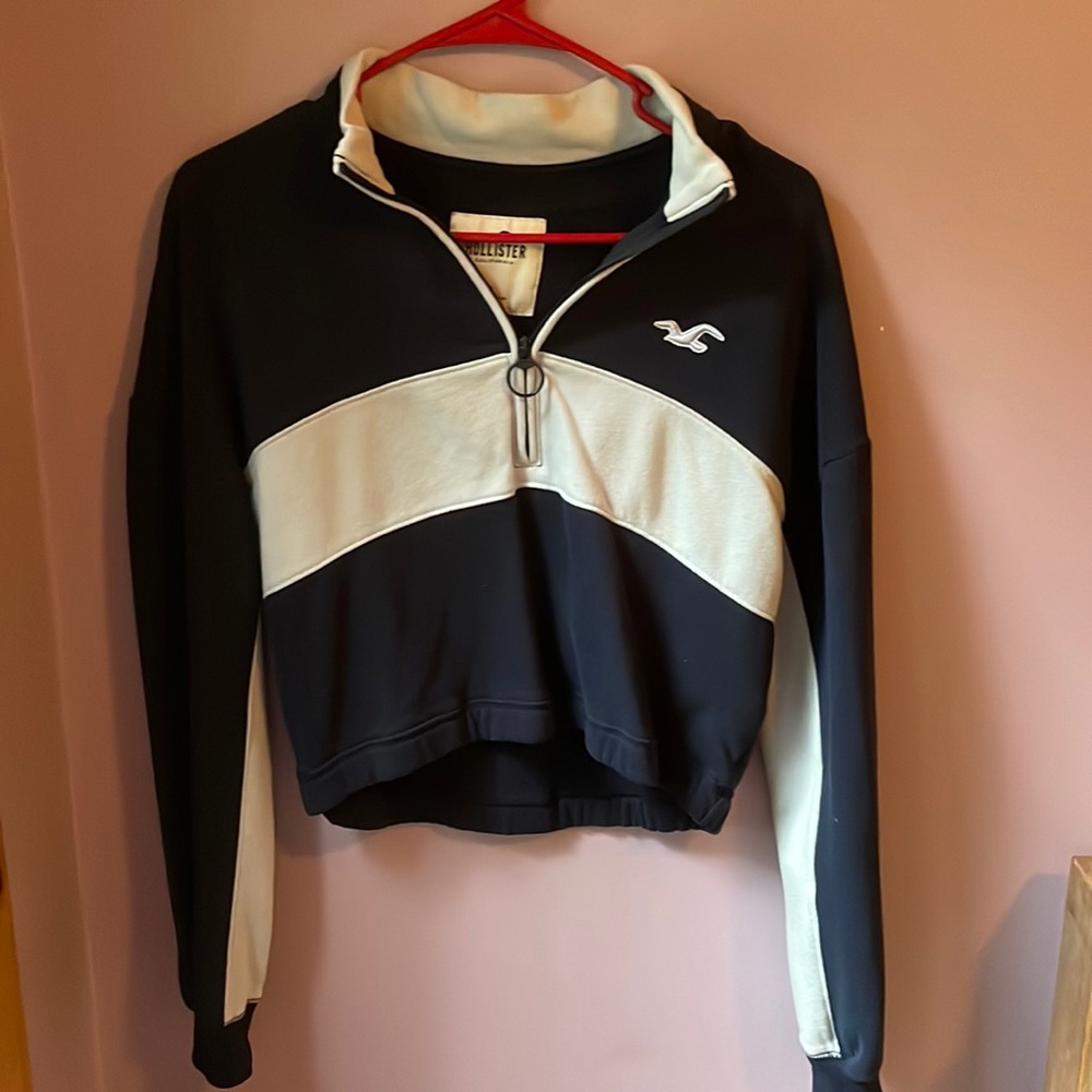 Hollister sweater